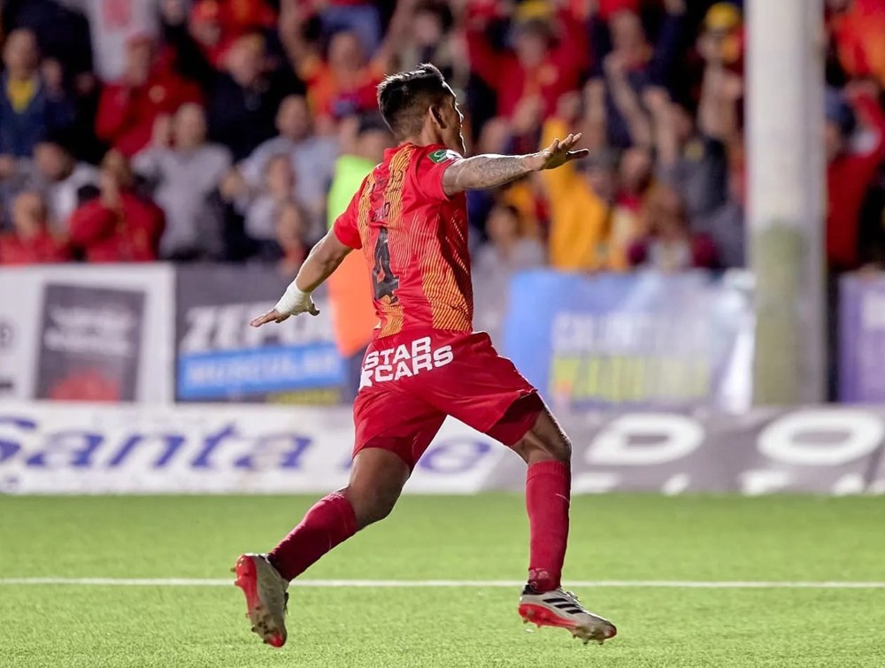 Los de octavos de final inician con el enfrentamiento entre Herediano y Robinhood