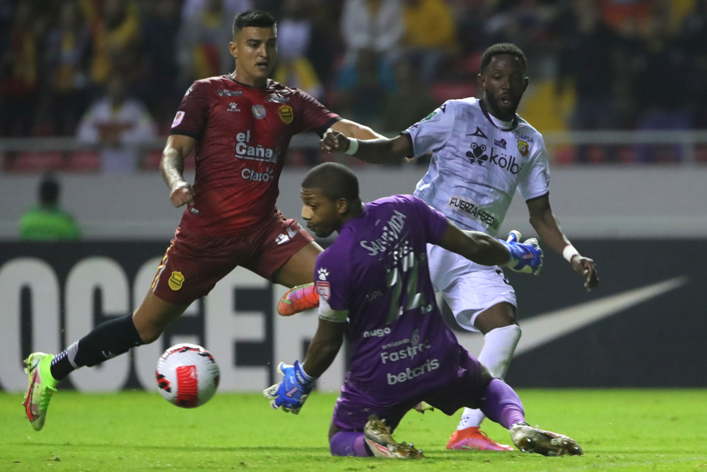 López y Contreras encabezan el XI ideal de los partidos de vuelta de los QF