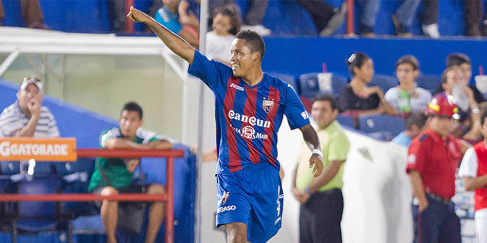 Club America lands Ecuador international Arroyo