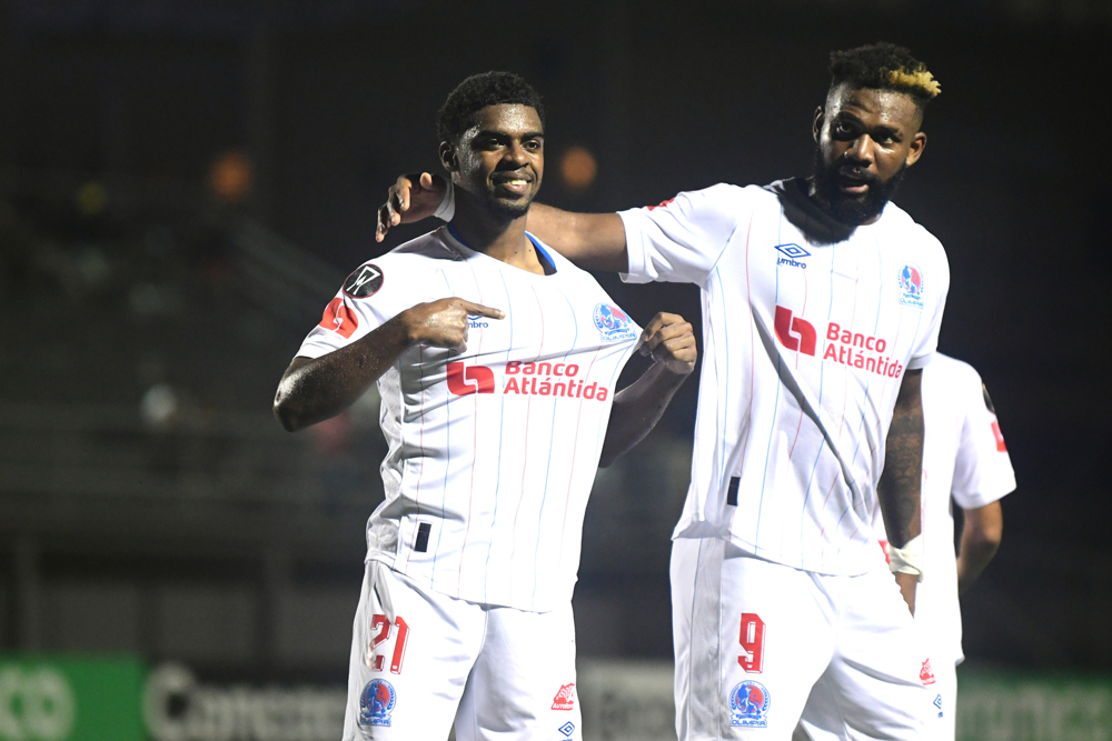 Olimpia derrotó a Port Layola para mantener el liderato en el Grupo C de la Copa Centroamericana