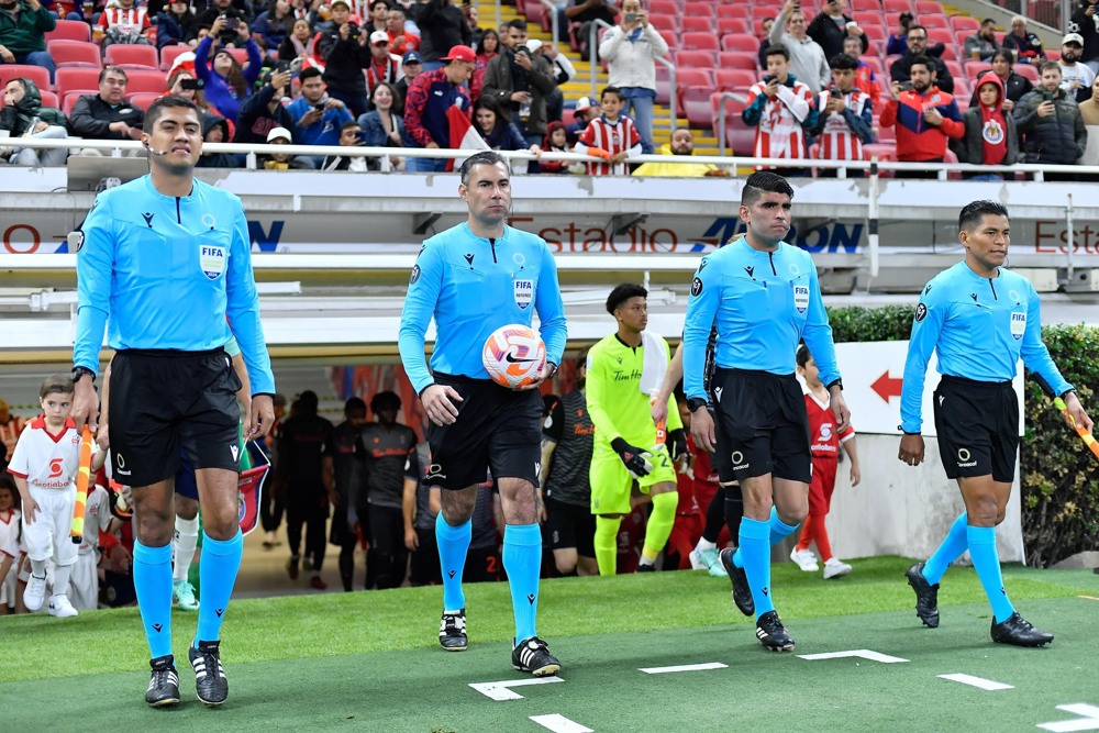 Anunciados los árbitros para los partidos de ida de los octavos de final de la Copa de Campeones de Concacaf 

