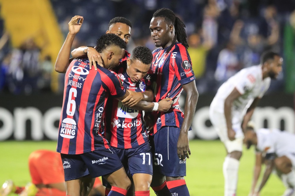 Late Pemberton goal earns quarterfinal place for Cartagines