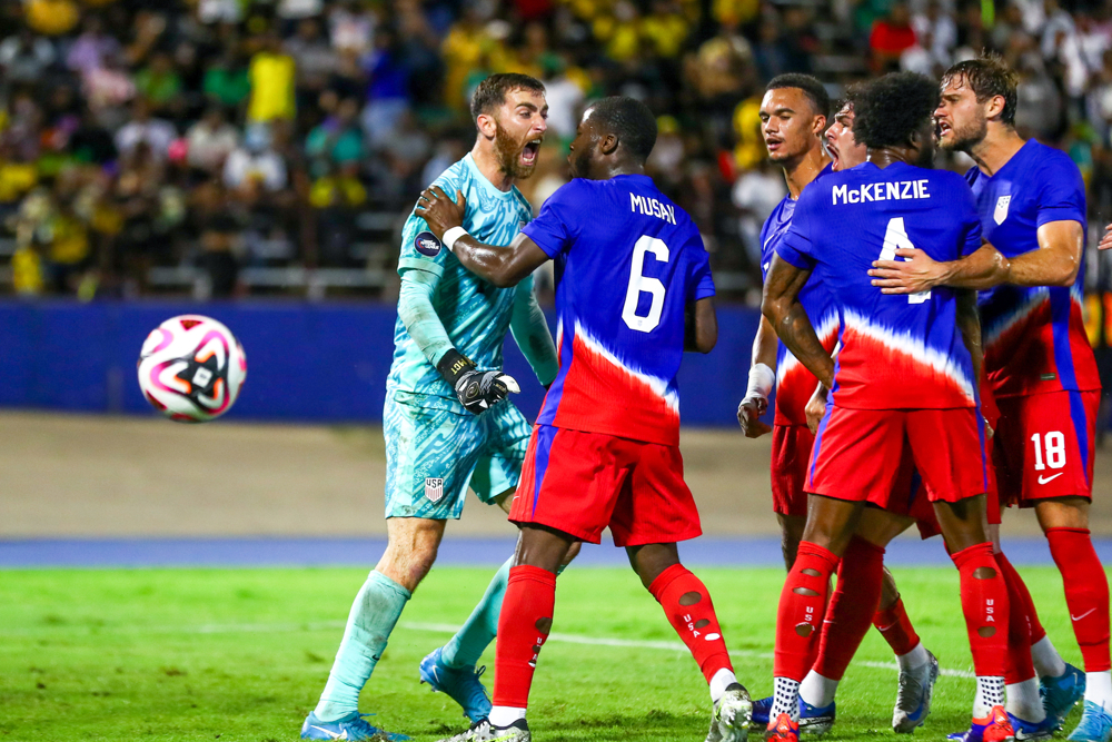Pepi guió la victoria de EE. UU. ante Jamaica en el partido de ida de los cuartos de final de la CNL