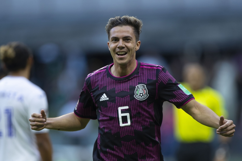 Mexico attack hits stride in victory over Honduras