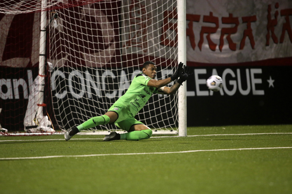 Denovan Torres, el guardameta con más penales salvados en la historia de la Liga Concacaf Scotiabank