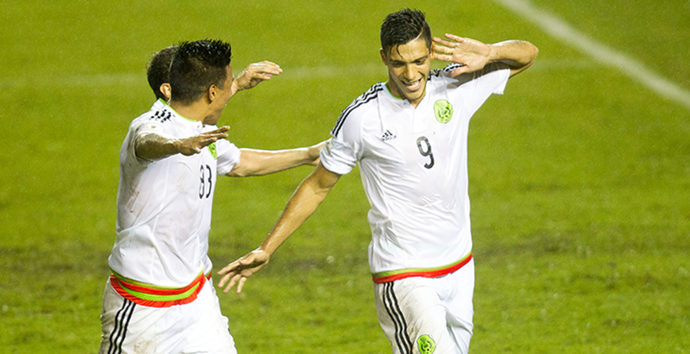 Mexico on search for points, first place vs. Costa Rica