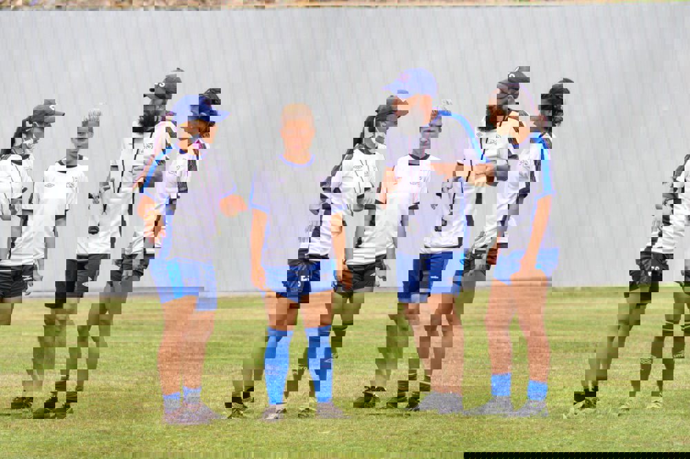 La Selección Femenina de El Salvador apunta alto con Acuña