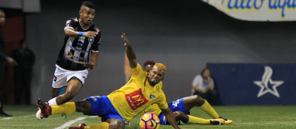 Vistazo a los equipos en la SCCL: Tauro FC