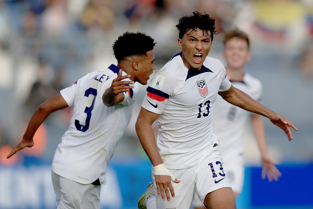 El 'golazo' tardío de Gómez le da a Estados Unidos una gran victoria ante Ecuador