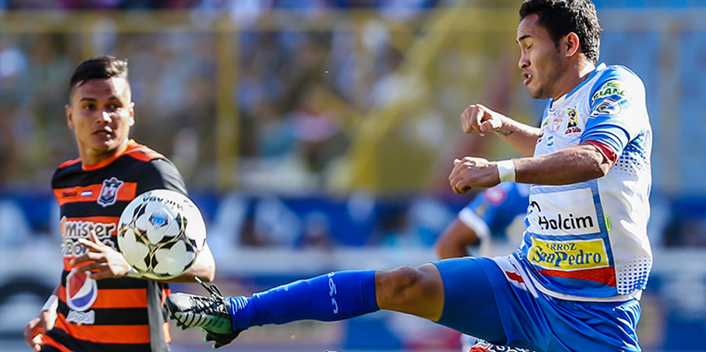 Rodríguez eufórico con su tercer título con Isidro Metapán