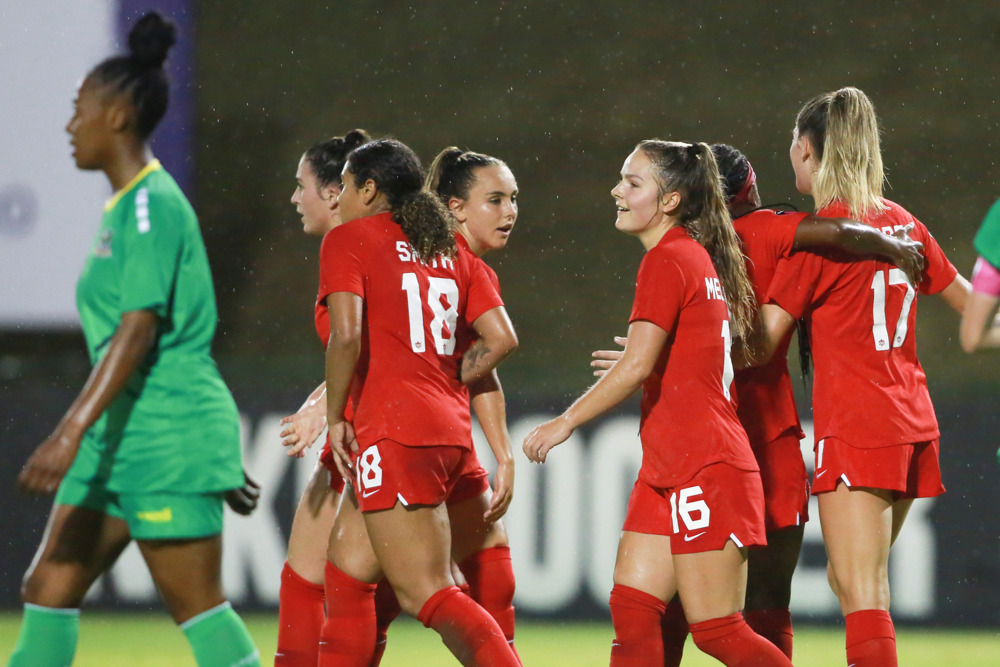 Canada, El Salvador collect the spoils to start CWU20
