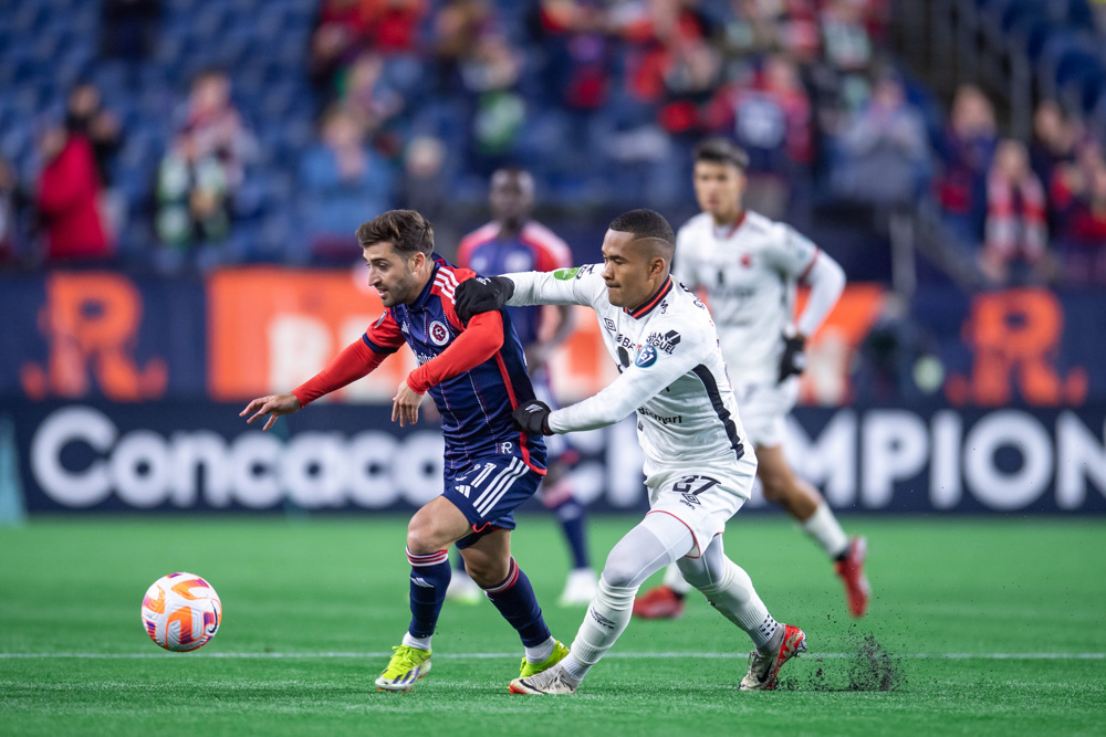 New England por asegurar la serie contra Alajuelense