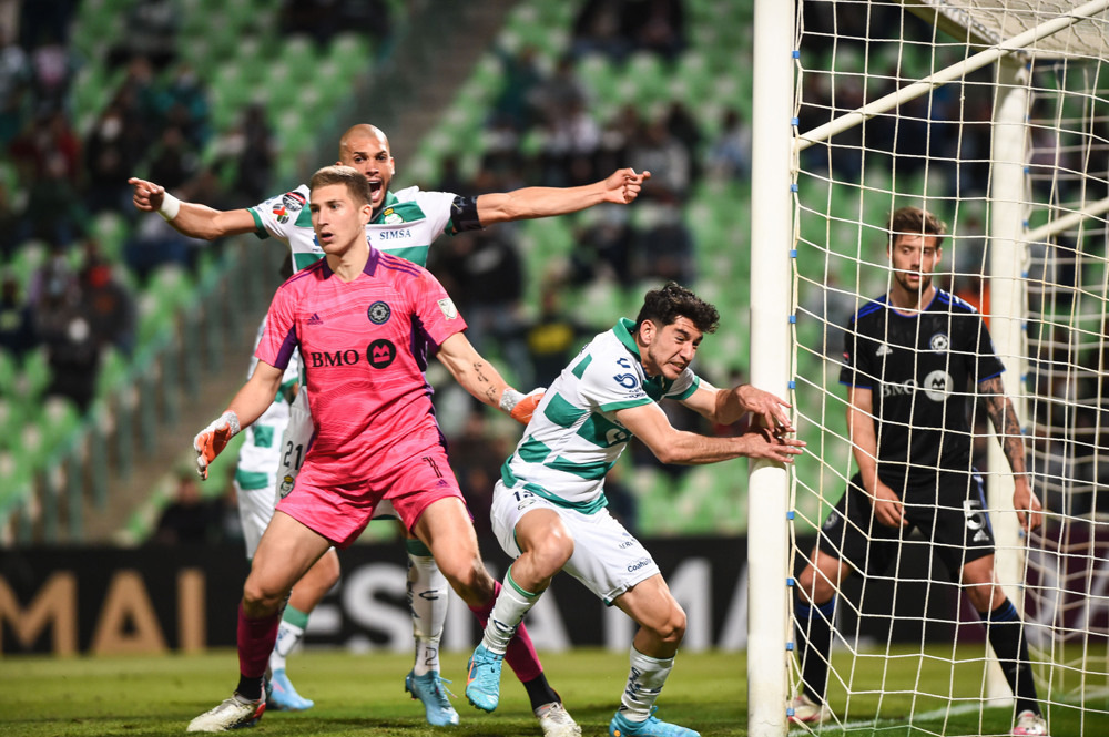 Breza, Bolanos, heroics highlight SCCL R16 first legs