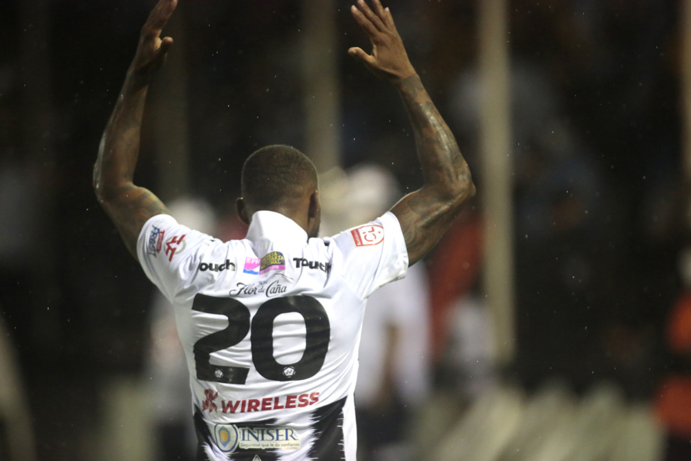 Diriangen dash Comunicaciones’ title repeat dreams