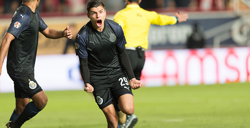 Ronaldo Cisneros sobre su primer con Guadalajara: "Siempre soñé con esto"