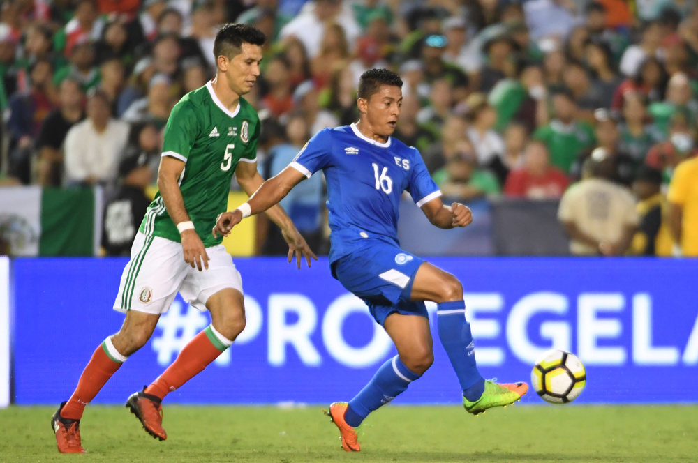 El Salvador concentrates completely on Curacao