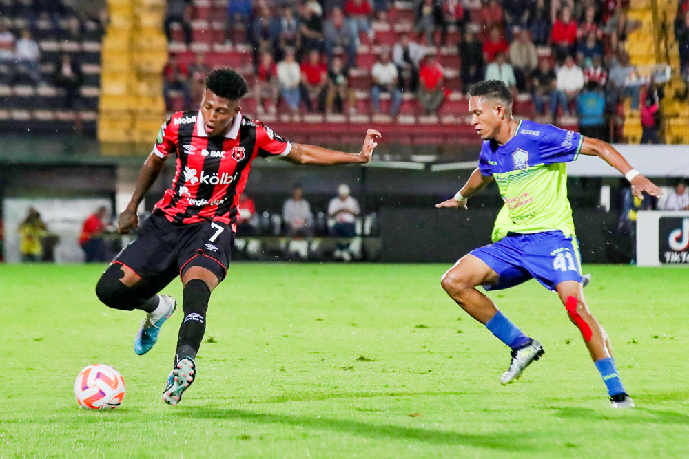 Alajuelense y Olimpia inician la jornada 2 de la Copa Centroamericana