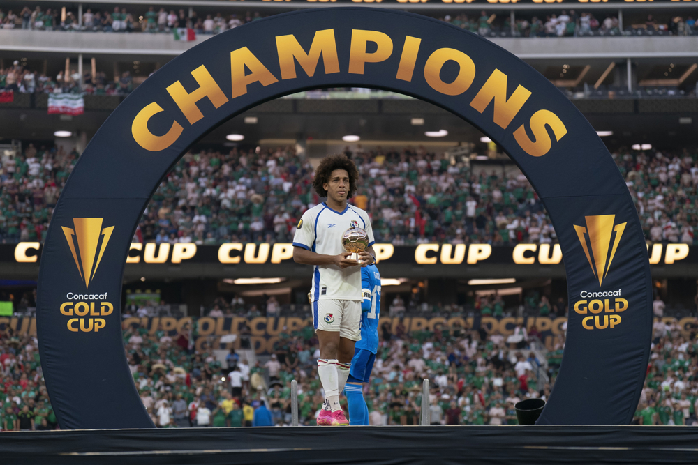 Panama MF Carrasquilla wins Best Player Award  