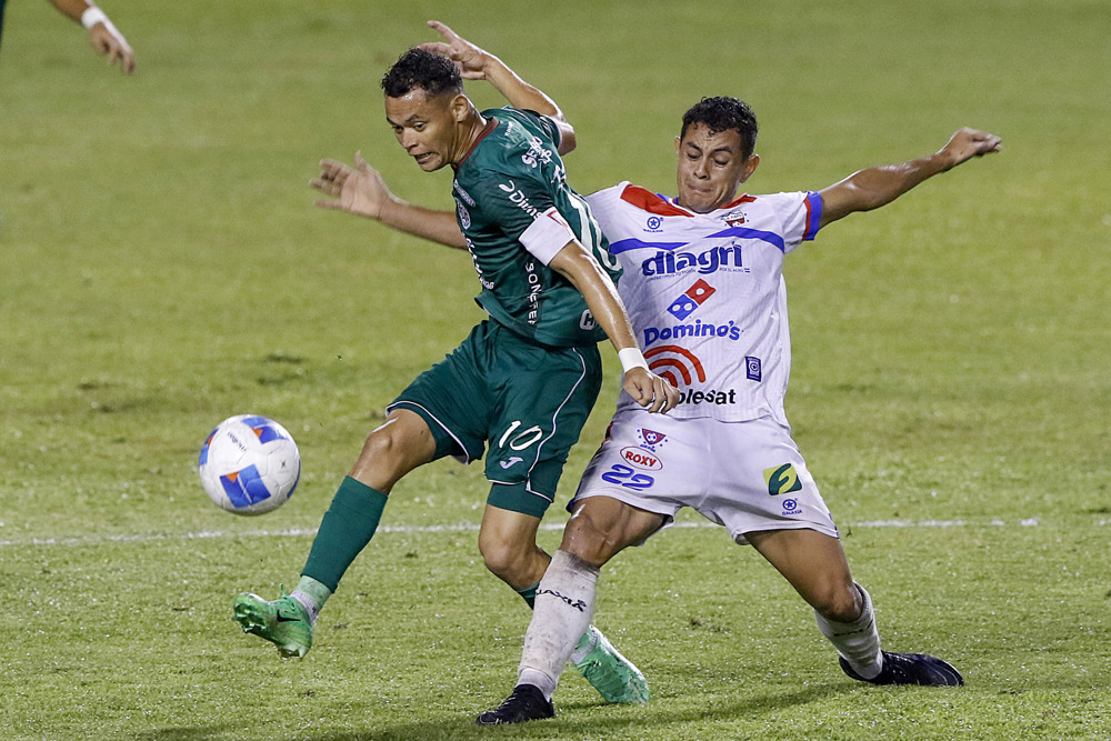 CD Marathón wins late against LA Firpo