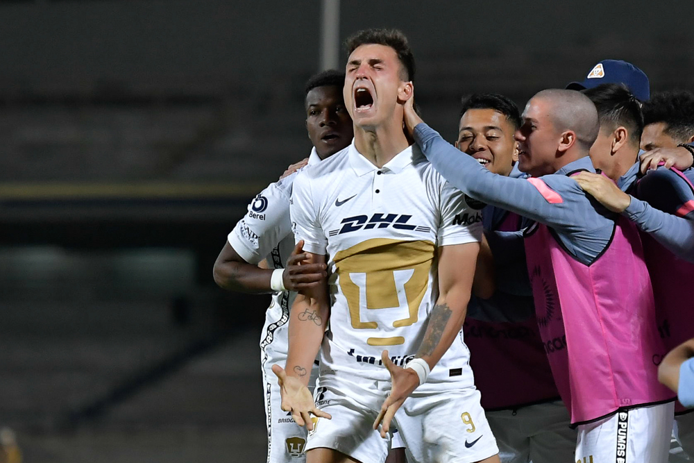 Dinenno’s late brace powers Pumas past Saprissa