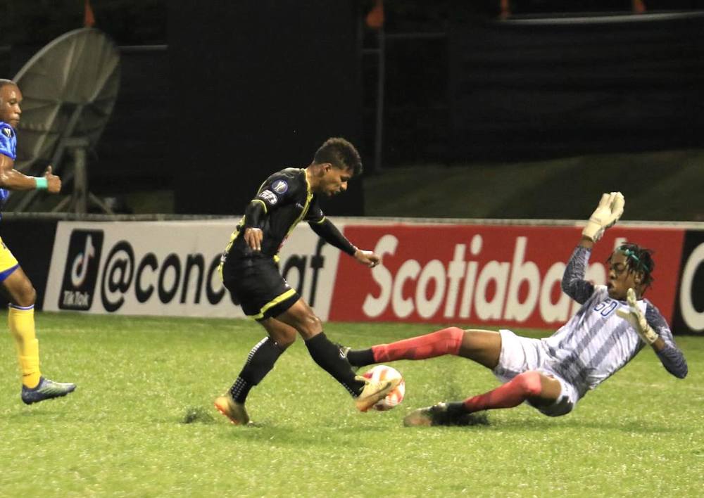 Moca hold off Harbour View to advance to Champions Cup
