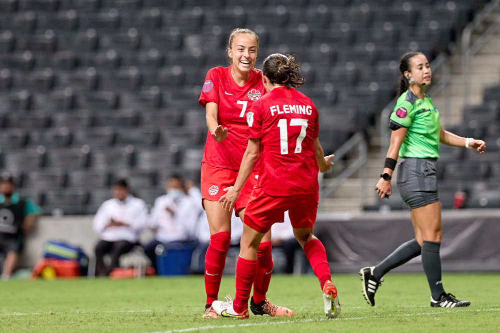 Sinclair, Grosso guían triunfo de Canadá contra Trinidad y Tobago