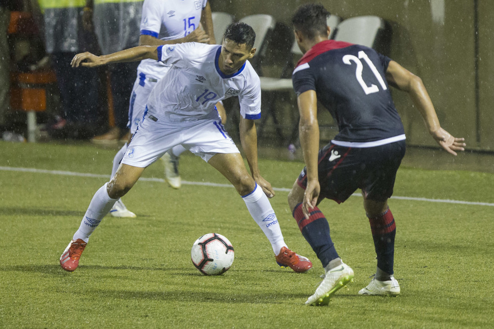 Jairo Bueno goal helps Dominican Republic top El Salvador