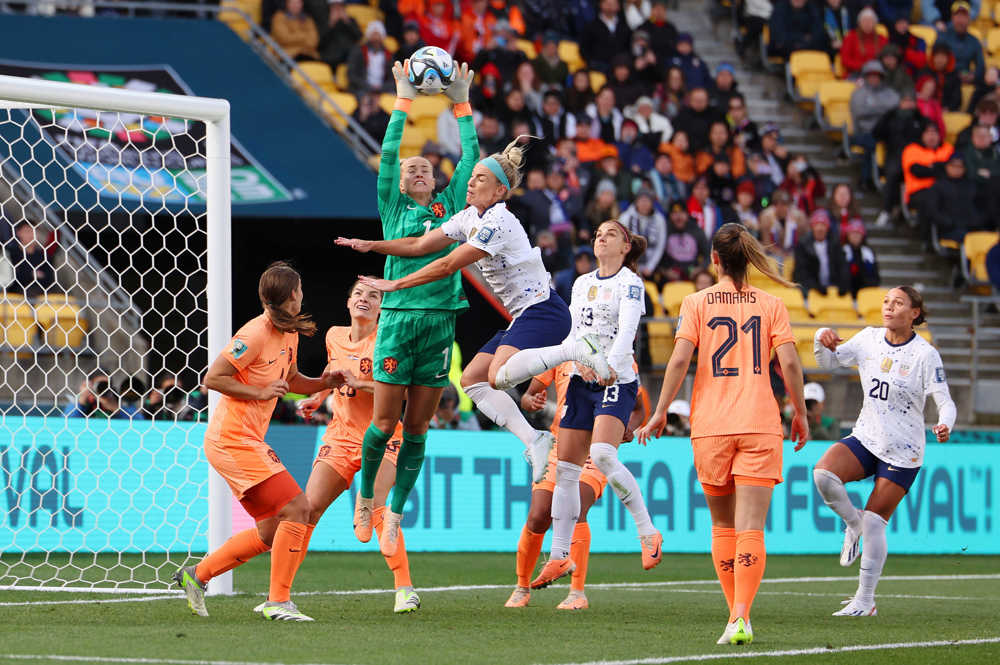 USWNT earn point vs. Netherlands thanks to Horan header