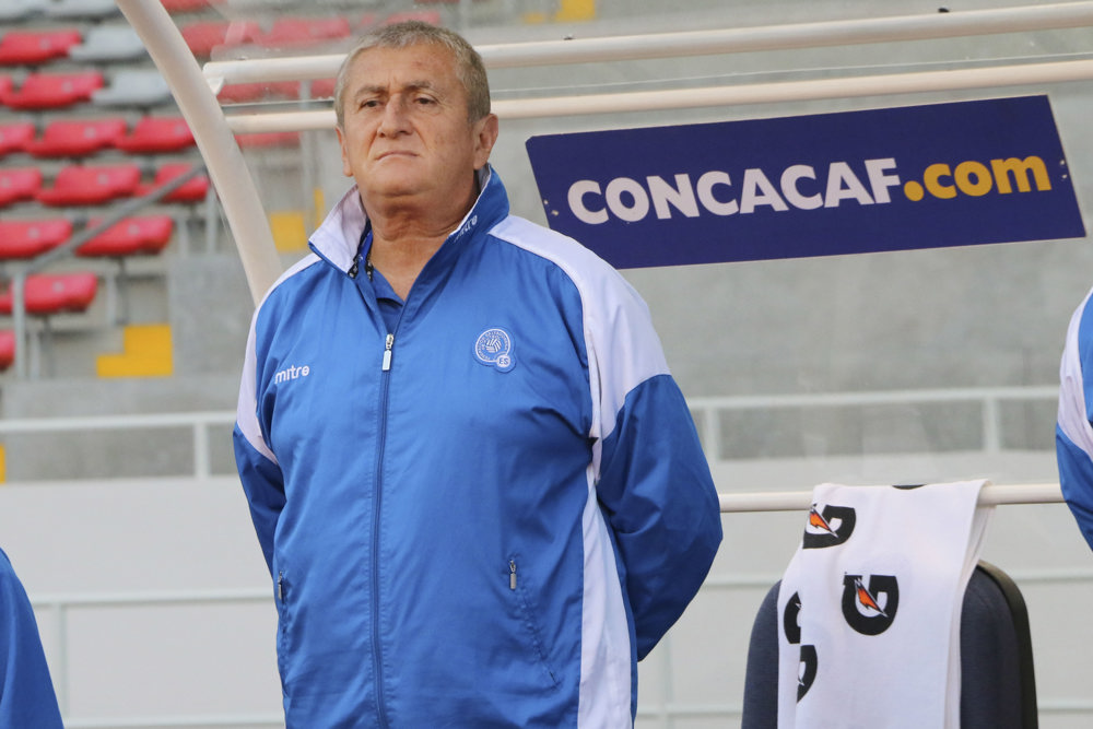 Lara examinará opciones de jugadores de El Salvador para la Copa Oro