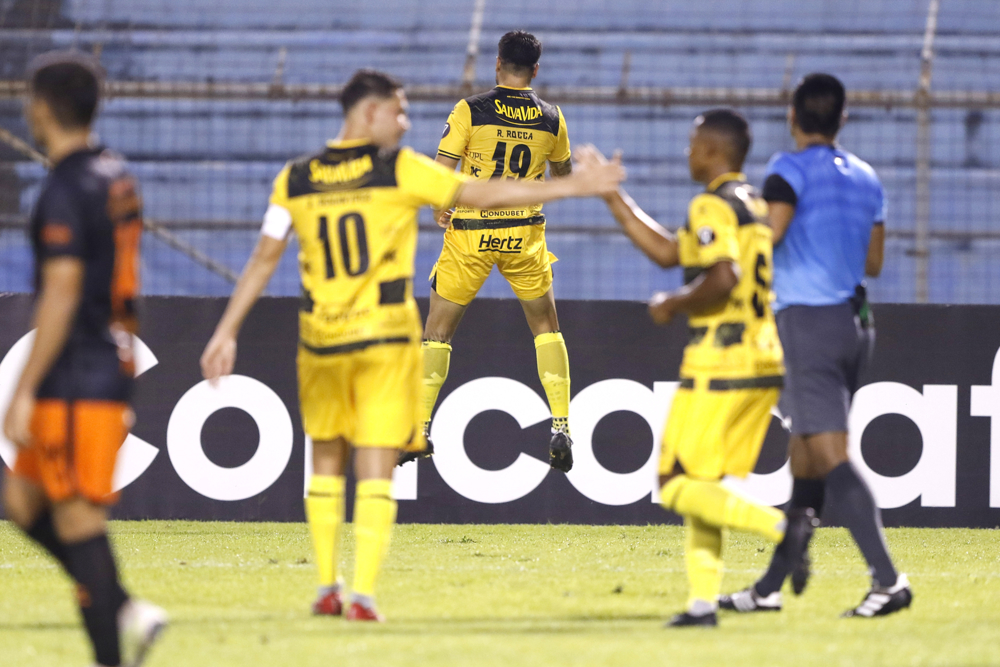 Hat-trick de Rocca da triunfo al Real España sobre Águila 
