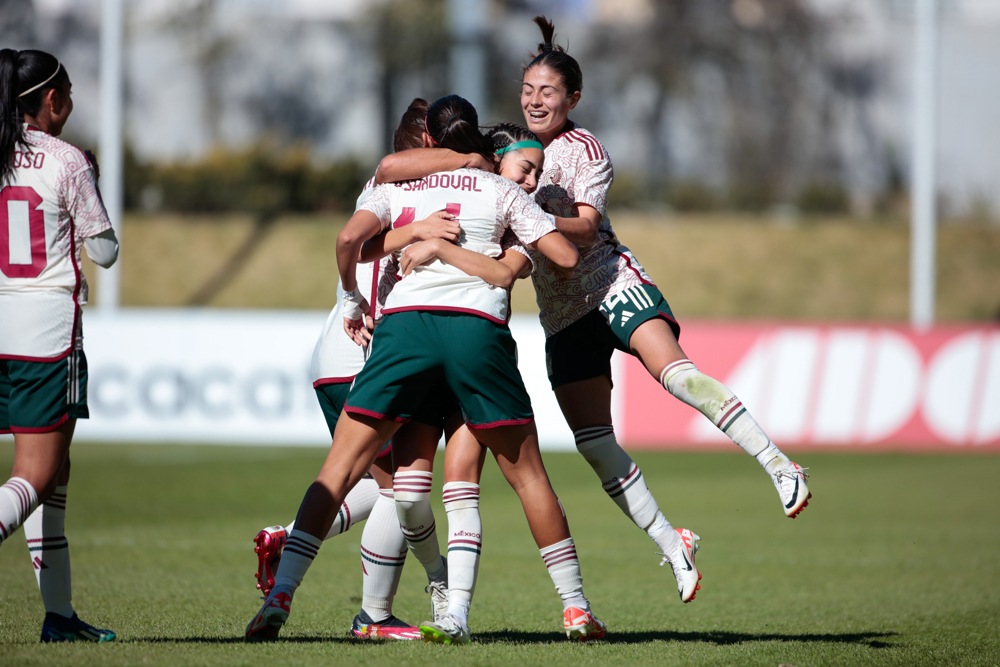 México superó a Haití y ganó el primer lugar en el Grupo A
