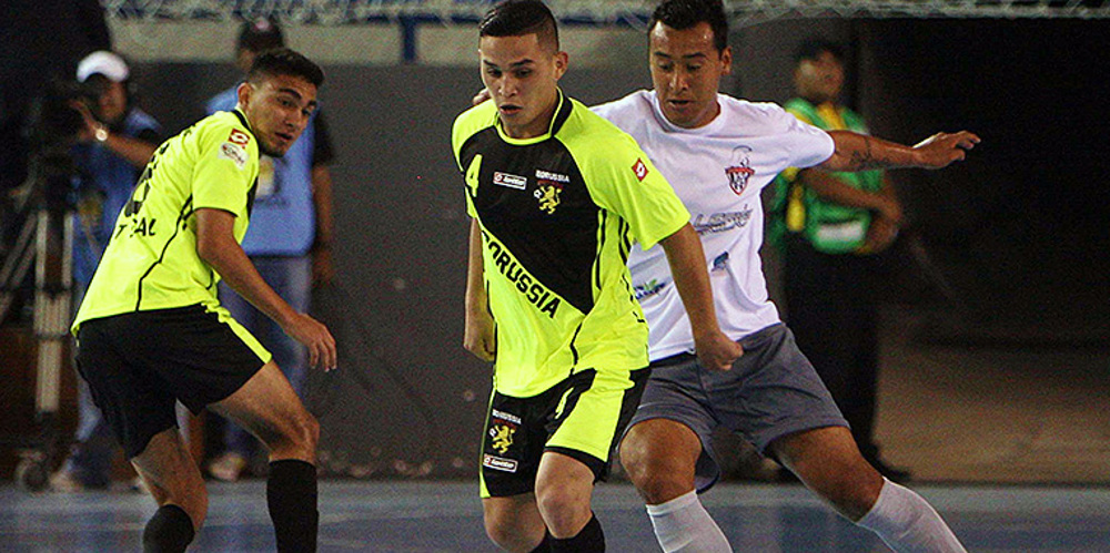 Borussia impresionó en debut del CFCC